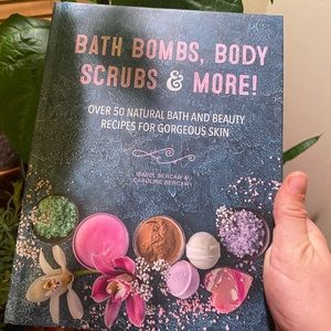 Bath Bomb book 📚